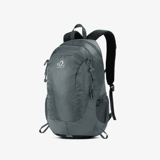 The bottom of the Lightweight Travel Hiking Backpack is designed with a rain cover, which has a certain waterproof ability